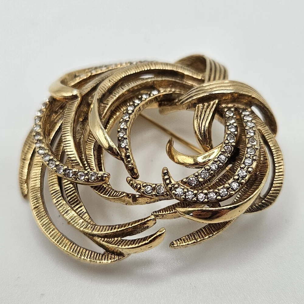 VINTAGE Monet Gold Tone Pave Rhinestone Swirls Sculptural Brooch Pin Signed